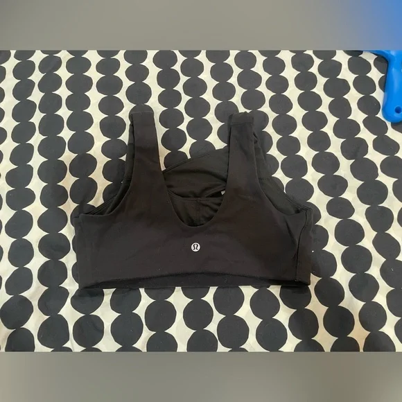 Lululemon Nulu cross-front yoga bra size 8 - Picture 4 of 7